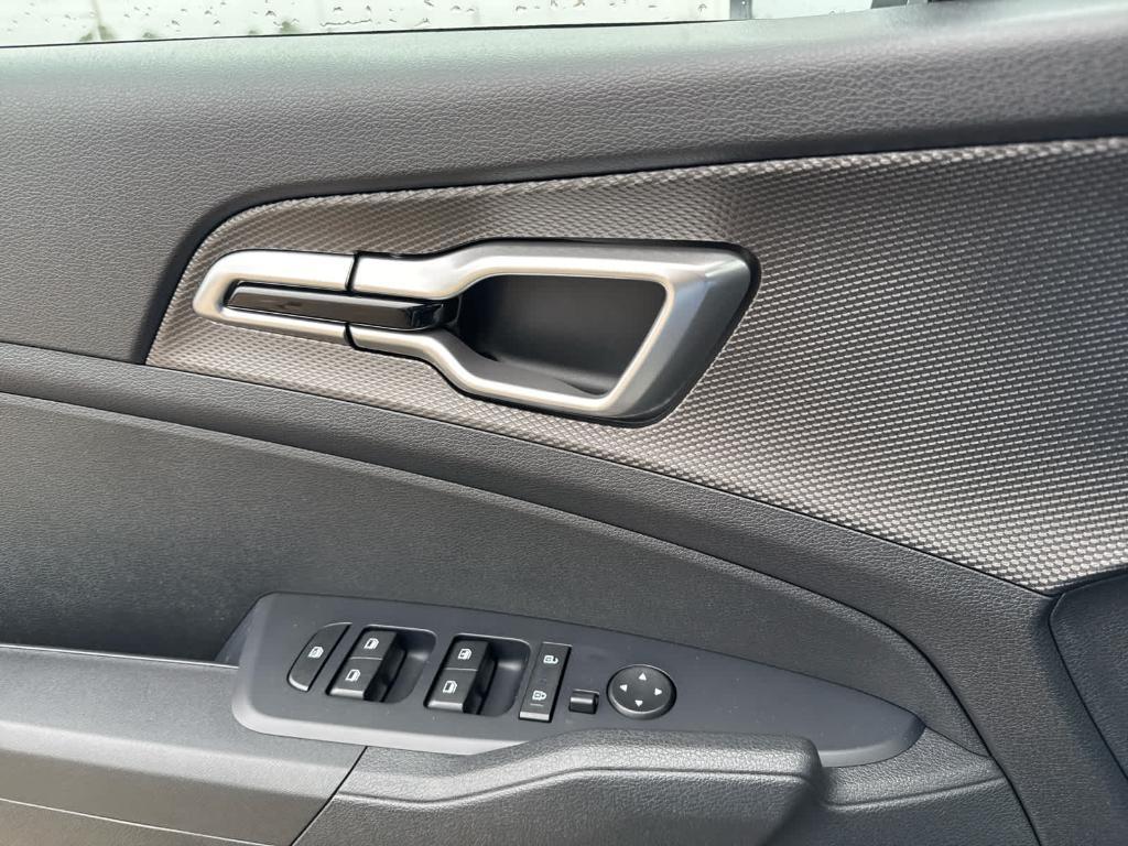 new 2025 Kia Sportage car, priced at $26,190