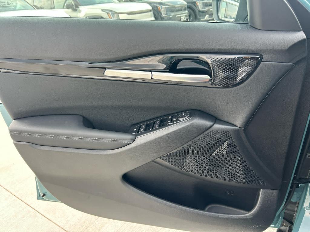 new 2025 Kia Seltos car, priced at $27,785