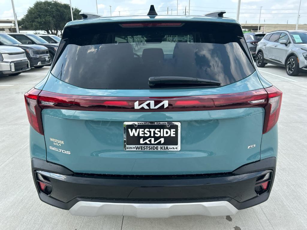 new 2025 Kia Seltos car, priced at $27,785
