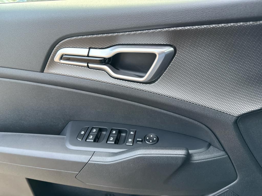 new 2025 Kia Sportage car, priced at $26,710