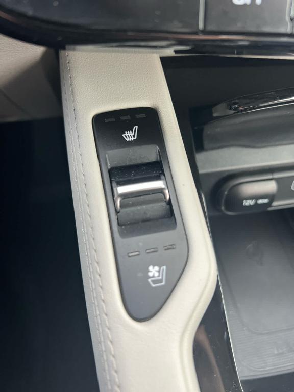 used 2024 Kia Telluride car, priced at $38,995