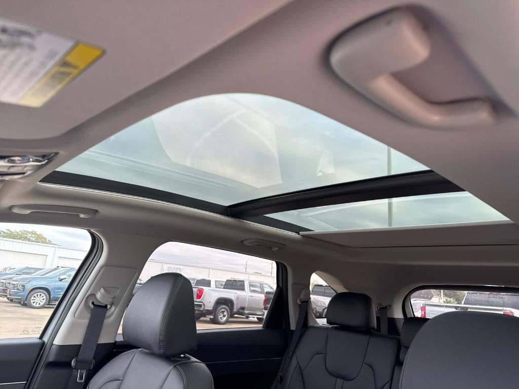 new 2025 Kia Sorento car, priced at $35,035