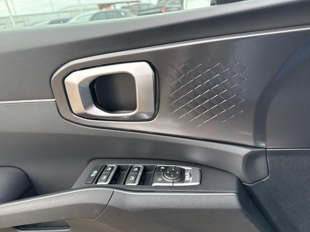 new 2025 Kia Sorento car, priced at $35,035