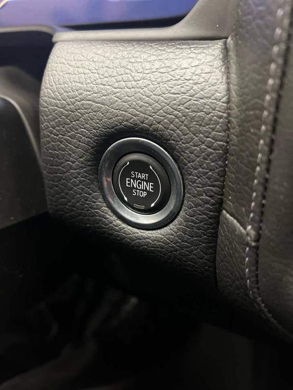 used 2023 GMC Yukon XL car, priced at $56,620