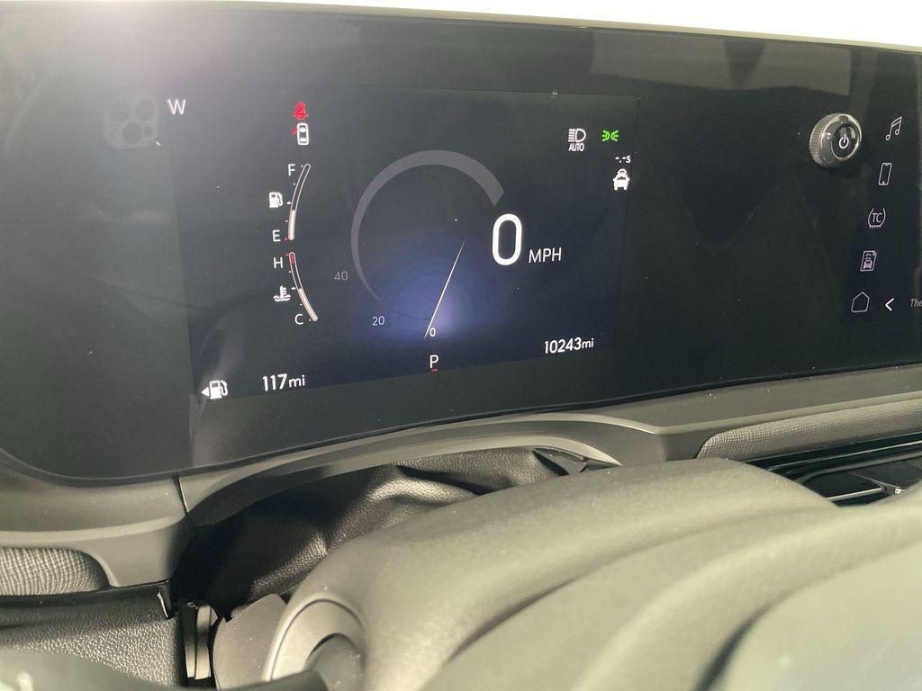 used 2025 Buick Envista car, priced at $30,628