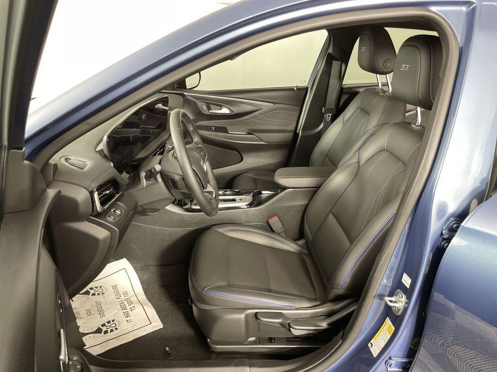 used 2025 Buick Envista car, priced at $26,156