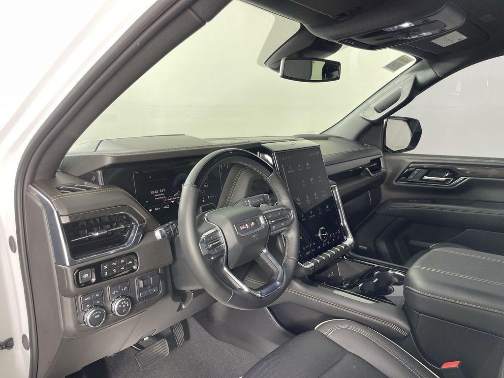 used 2025 GMC Yukon car