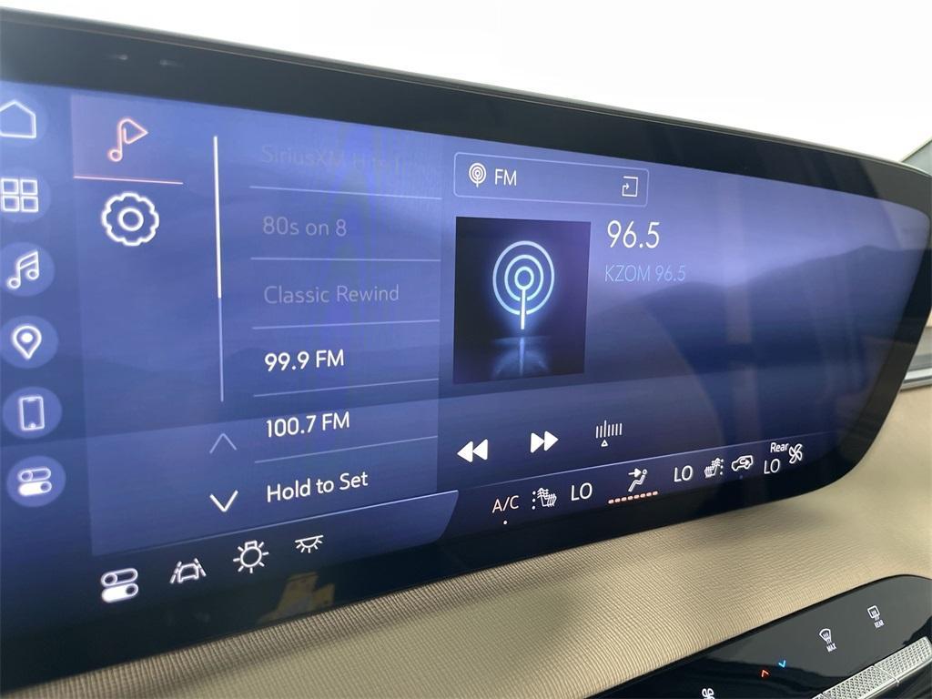 used 2025 Buick Enclave car, priced at $45,652
