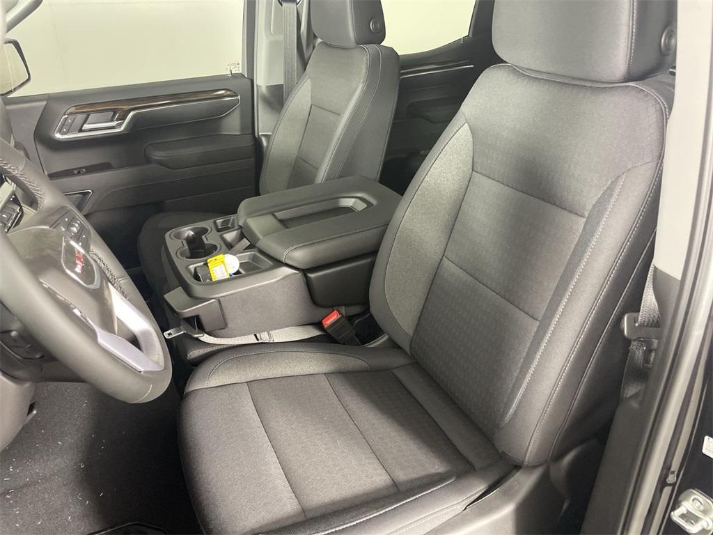 new 2025 GMC Sierra 1500 car, priced at $56,735