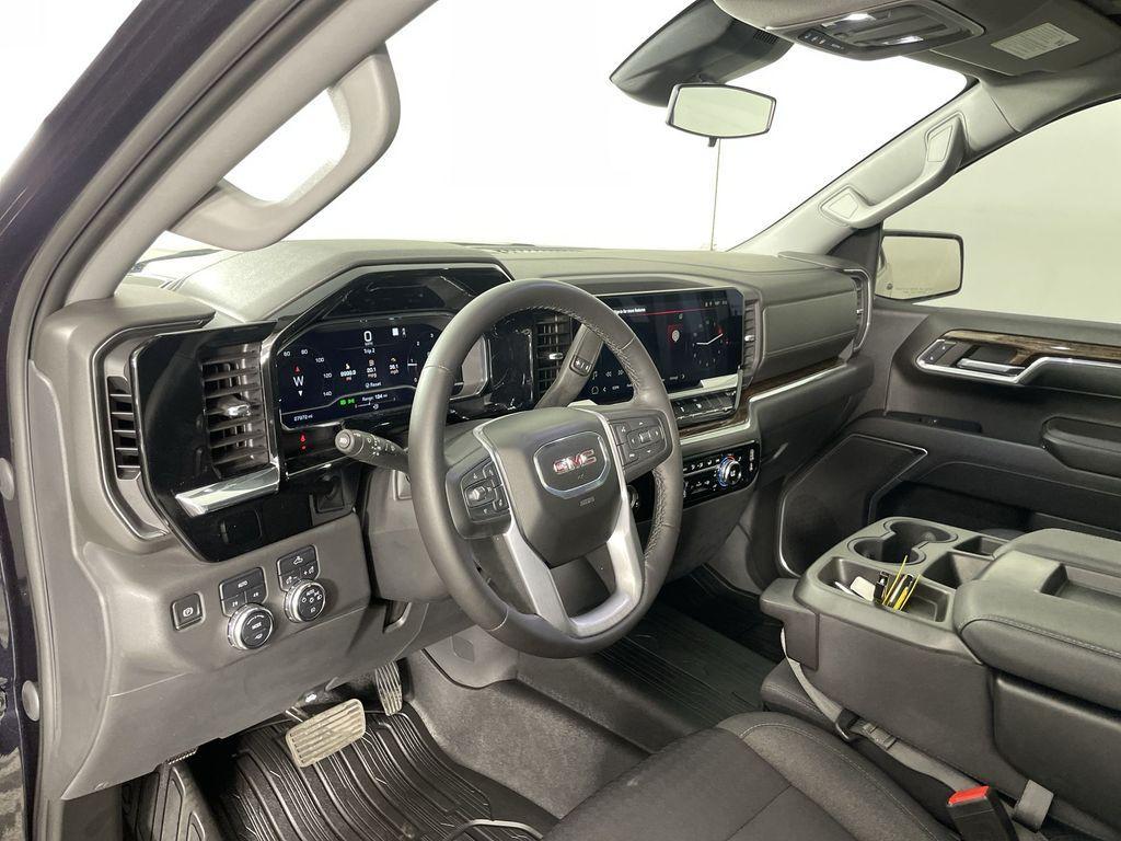 used 2022 GMC Sierra 1500 car, priced at $43,260