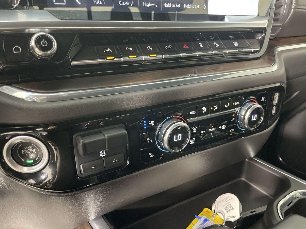 used 2023 GMC Sierra 1500 car, priced at $40,101