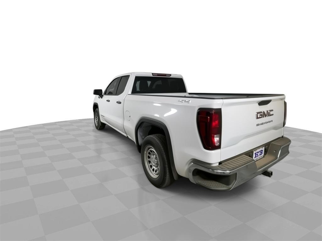 new 2025 GMC Sierra 1500 car, priced at $45,354