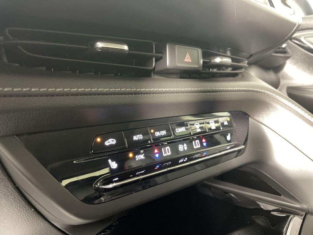 used 2023 Buick Envision car, priced at $30,782
