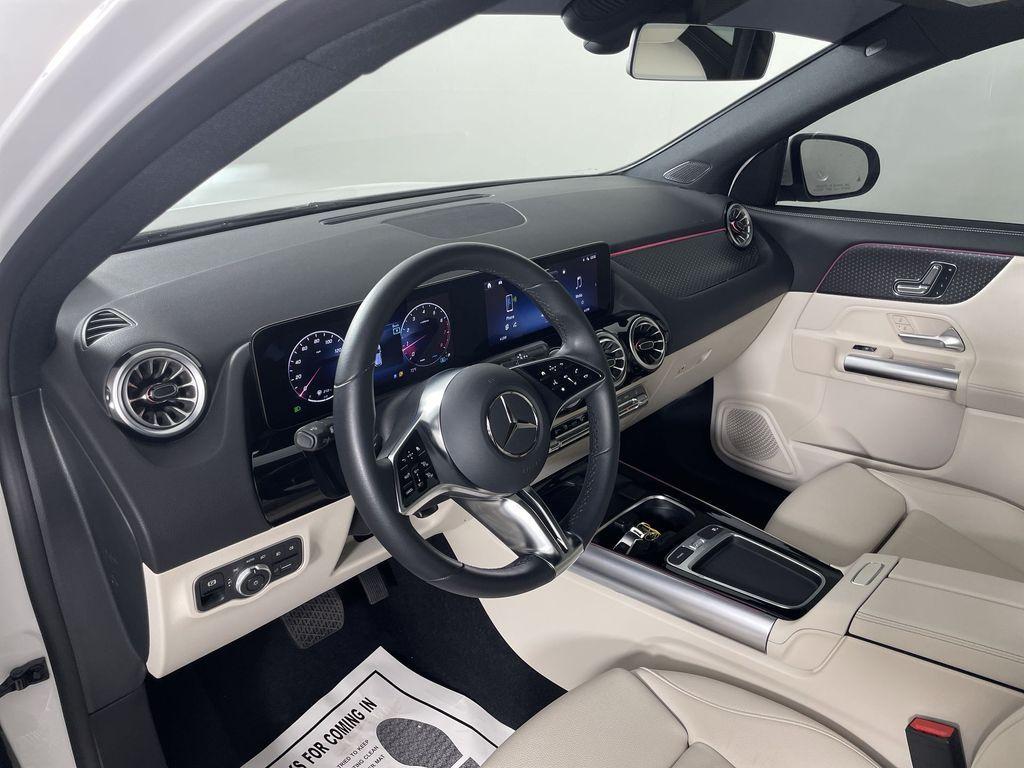 used 2025 Mercedes-Benz GLA 250 car, priced at $37,026