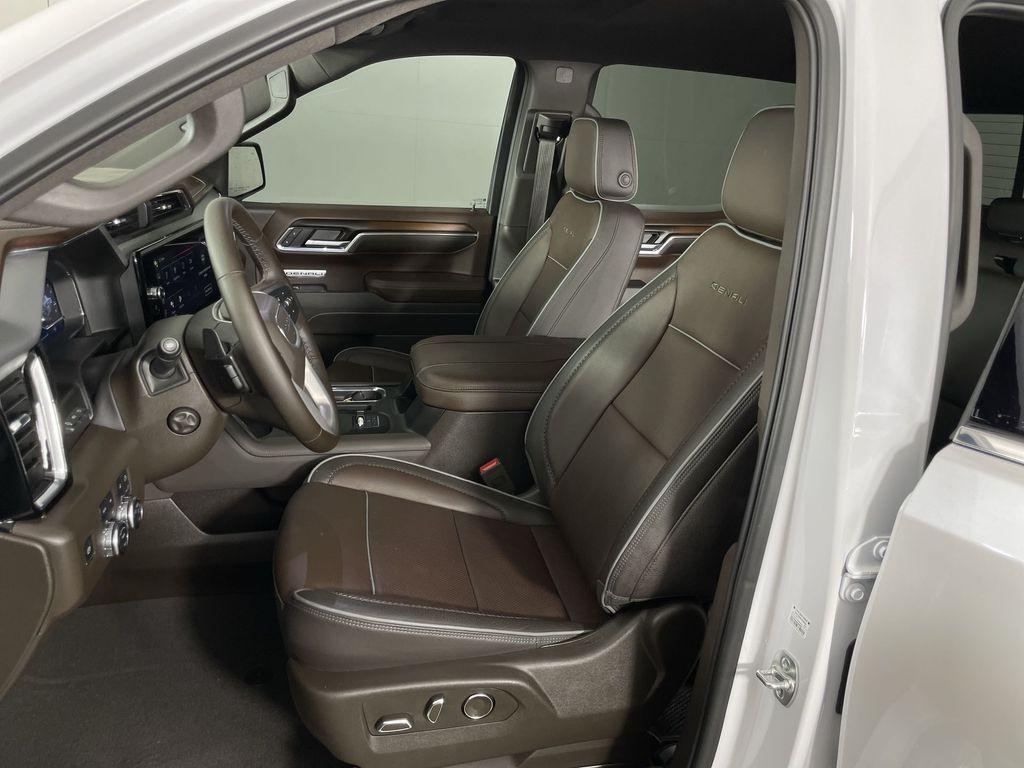 used 2025 GMC Sierra 1500 car, priced at $65,679