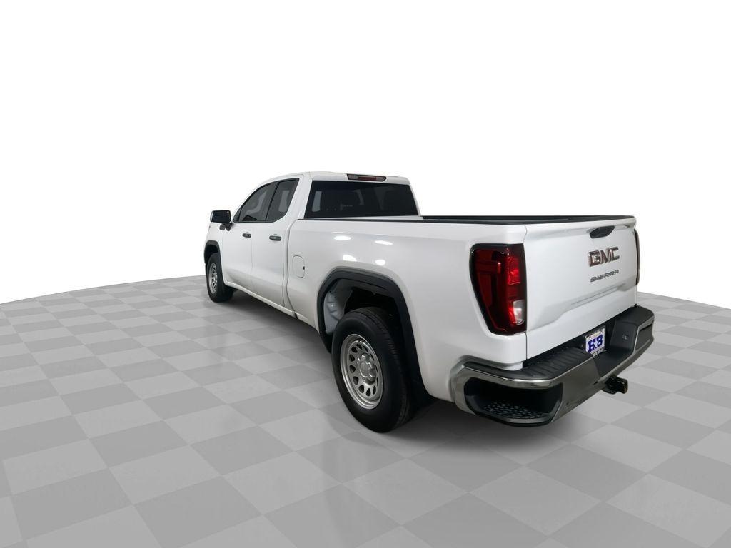 used 2023 GMC Sierra 1500 car, priced at $34,318