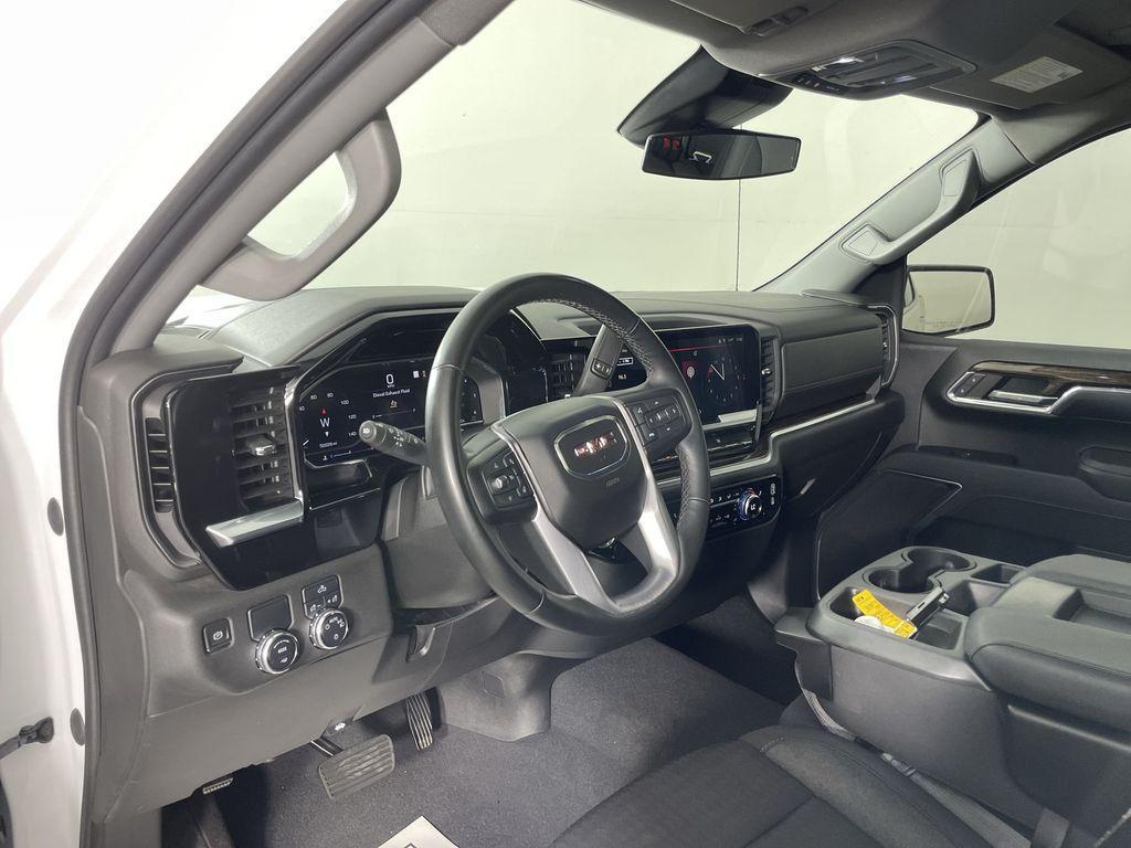 used 2023 GMC Sierra 1500 car, priced at $39,000