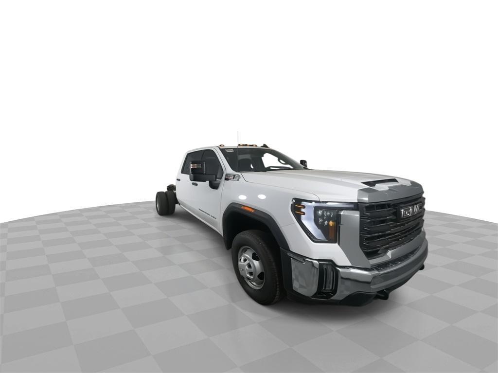 new 2024 GMC Sierra 3500 car, priced at $66,388