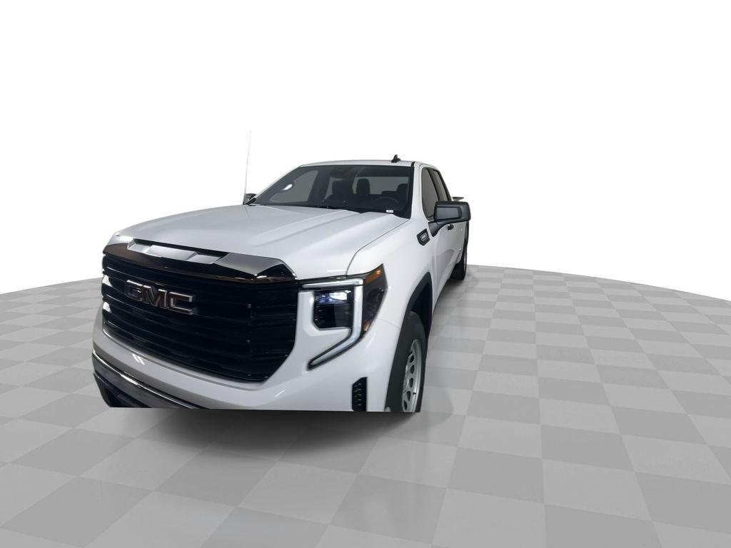 new 2025 GMC Sierra 1500 car, priced at $43,100