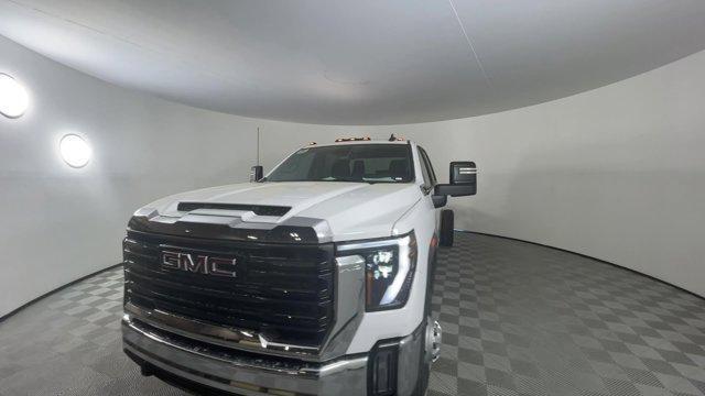 new 2024 GMC Sierra 3500 car, priced at $66,388