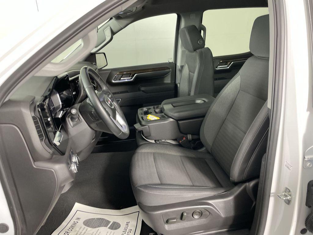 used 2024 GMC Sierra 1500 car, priced at $41,063