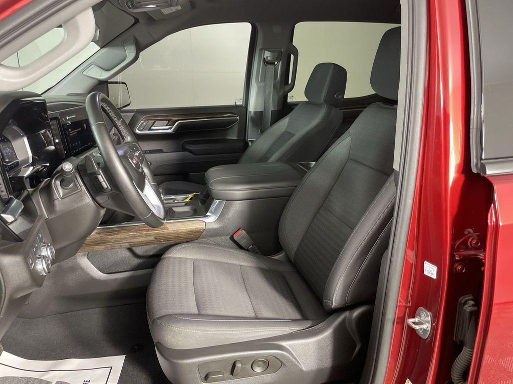 used 2023 GMC Sierra 1500 car, priced at $47,338