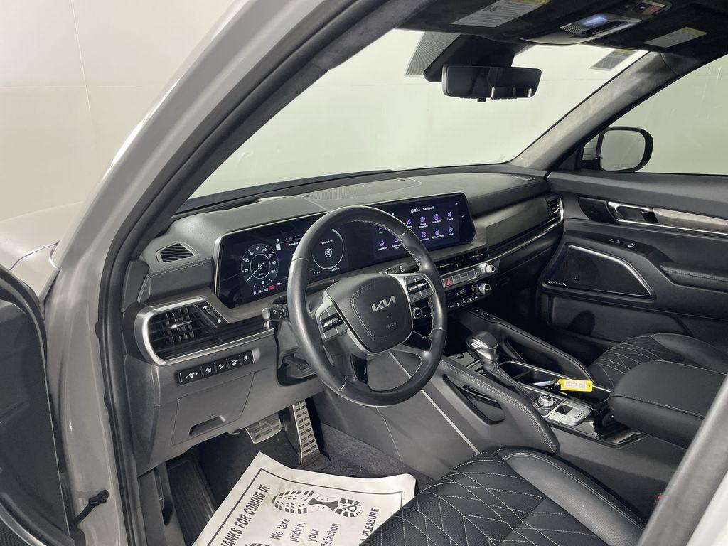 used 2024 Kia Telluride car, priced at $44,027