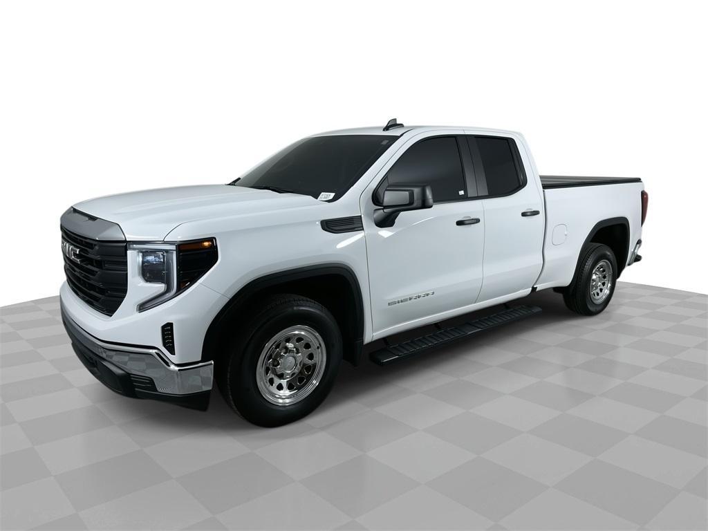 used 2024 GMC Sierra 1500 car, priced at $34,900