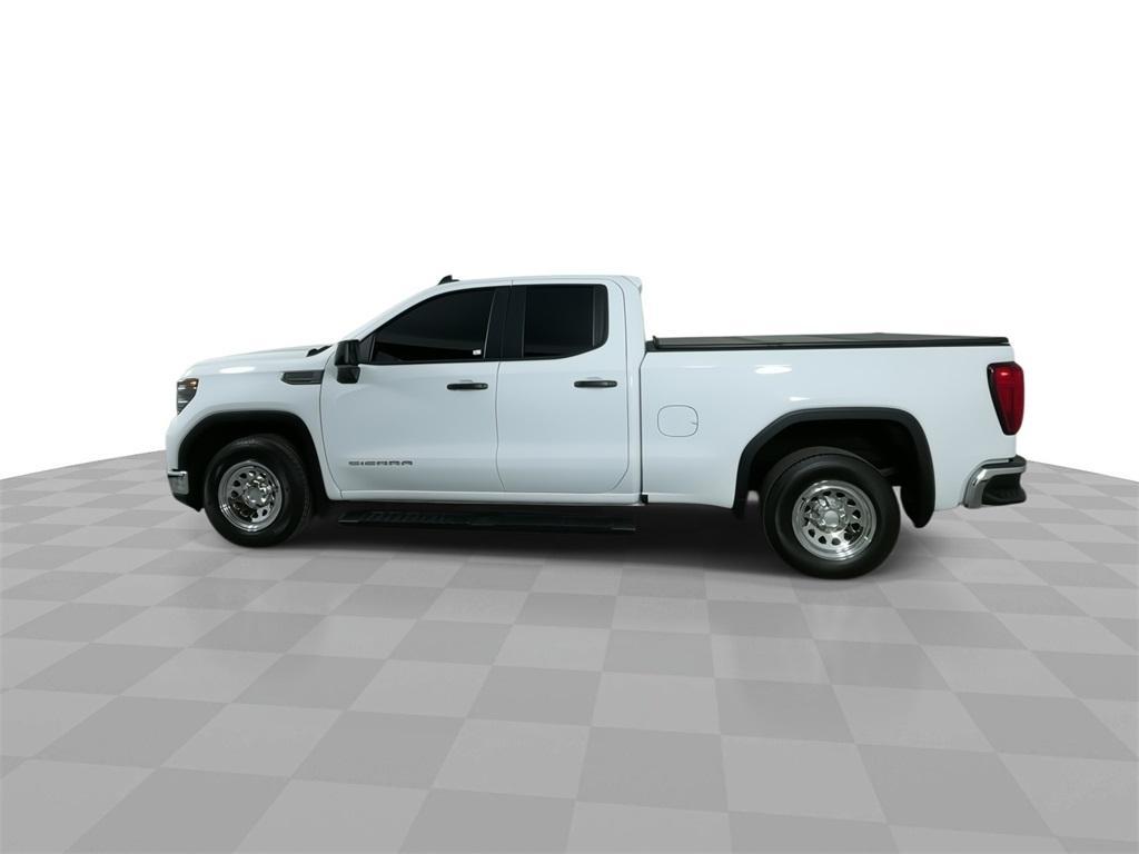 used 2024 GMC Sierra 1500 car, priced at $34,900