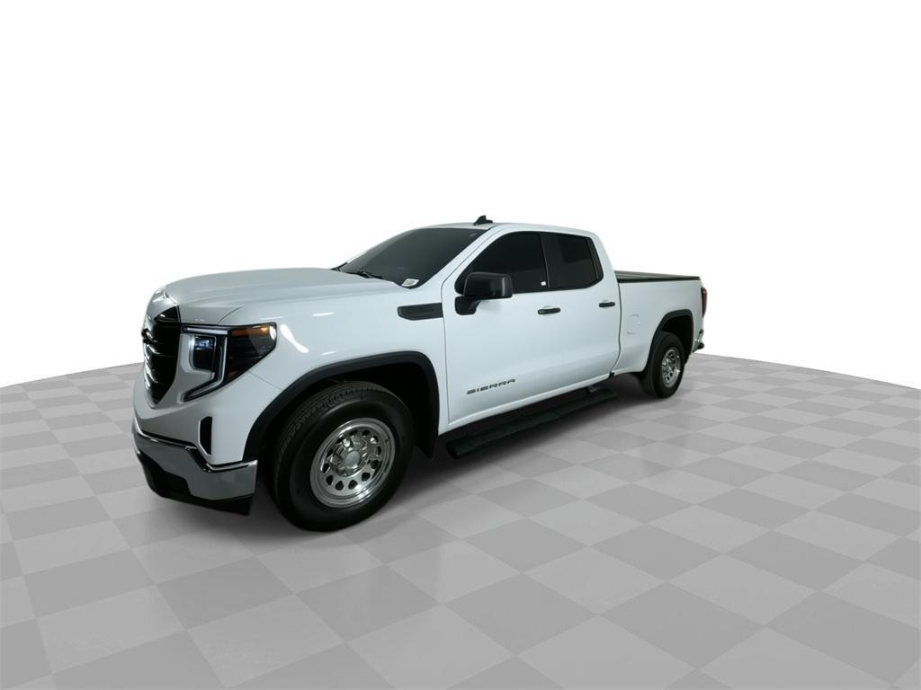 used 2024 GMC Sierra 1500 car, priced at $34,900