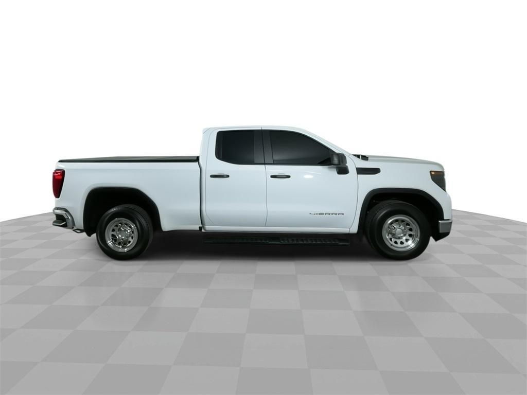 used 2024 GMC Sierra 1500 car, priced at $34,900