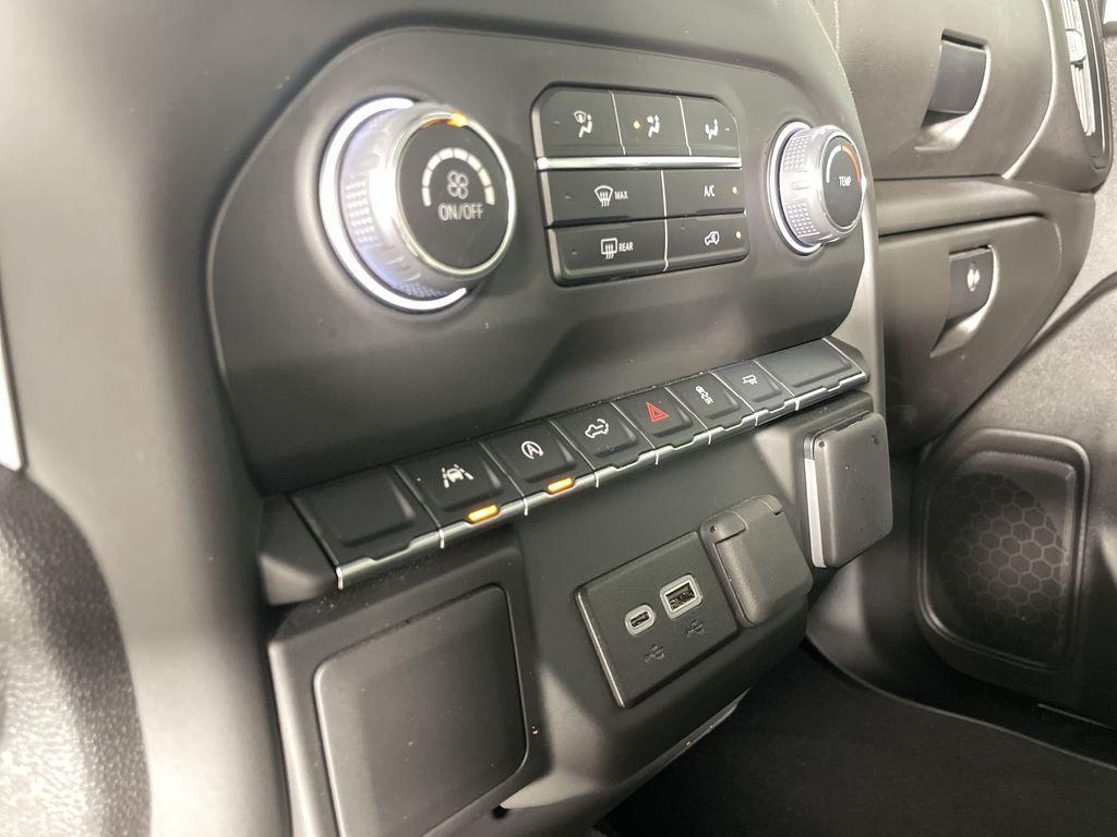 used 2025 Chevrolet Silverado 1500 car, priced at $35,169