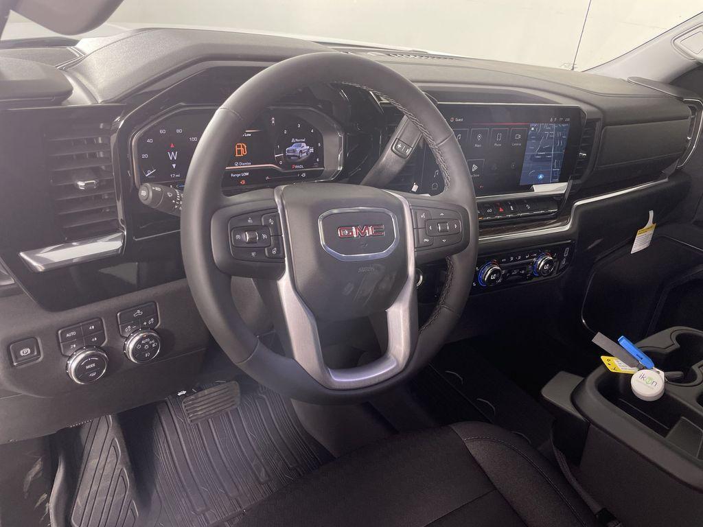 new 2025 GMC Sierra 1500 car, priced at $57,825