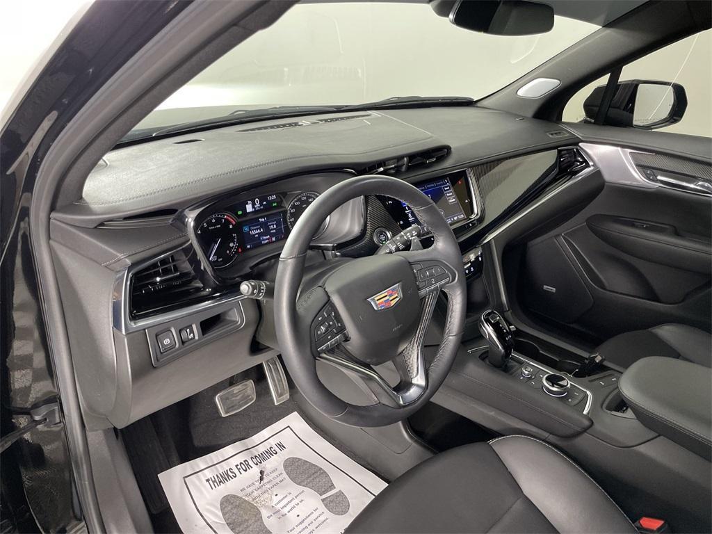 used 2024 Cadillac XT6 car, priced at $54,081