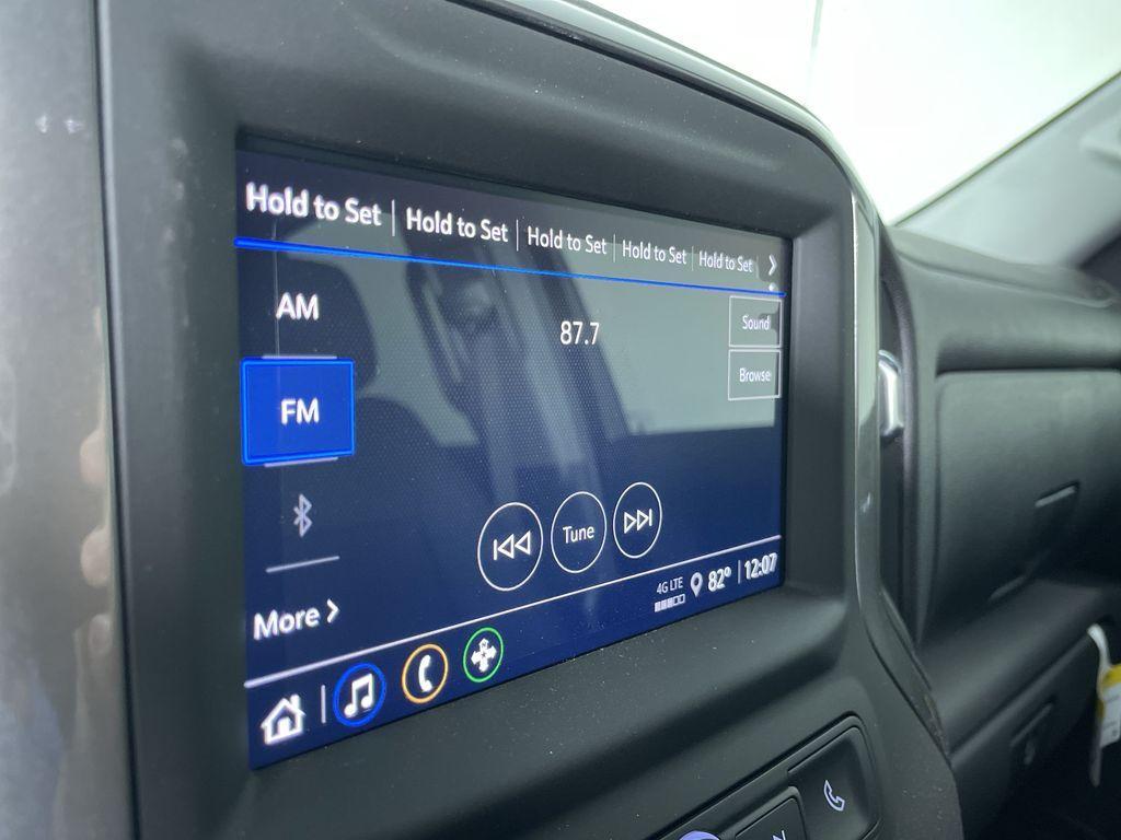 new 2025 GMC Sierra 1500 car, priced at $42,480