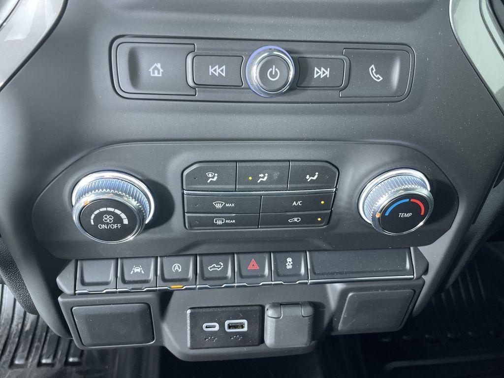 new 2025 GMC Sierra 1500 car, priced at $42,480