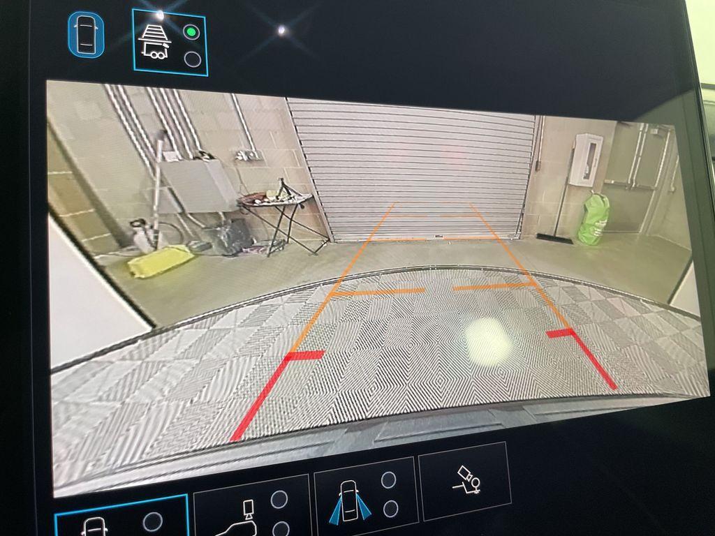 used 2025 GMC Yukon XL car, priced at $93,800