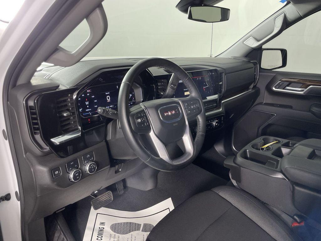 used 2025 GMC Sierra 1500 car, priced at $50,900