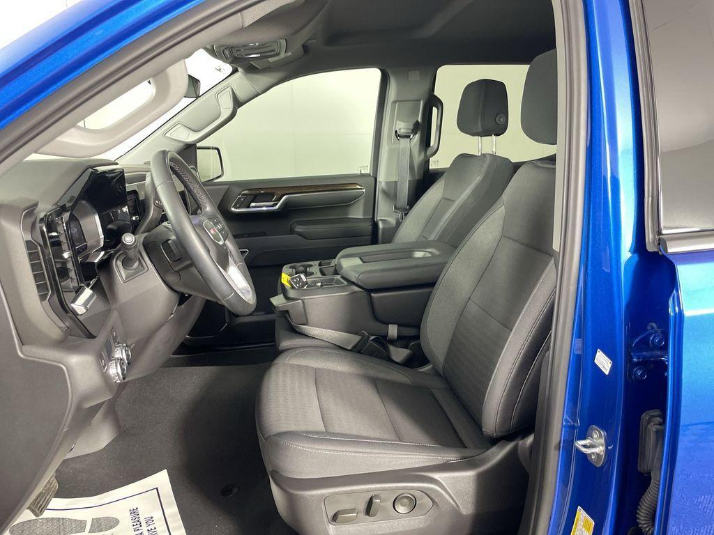 used 2024 GMC Sierra 1500 car, priced at $47,595