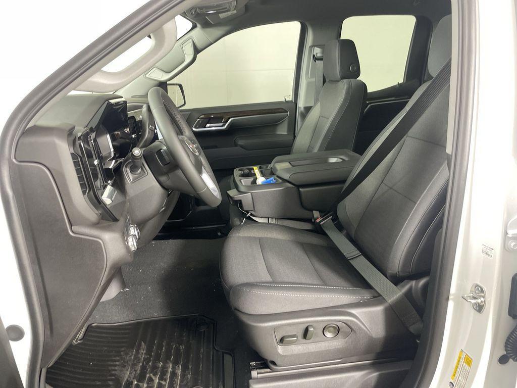 new 2025 GMC Sierra 1500 car, priced at $48,840