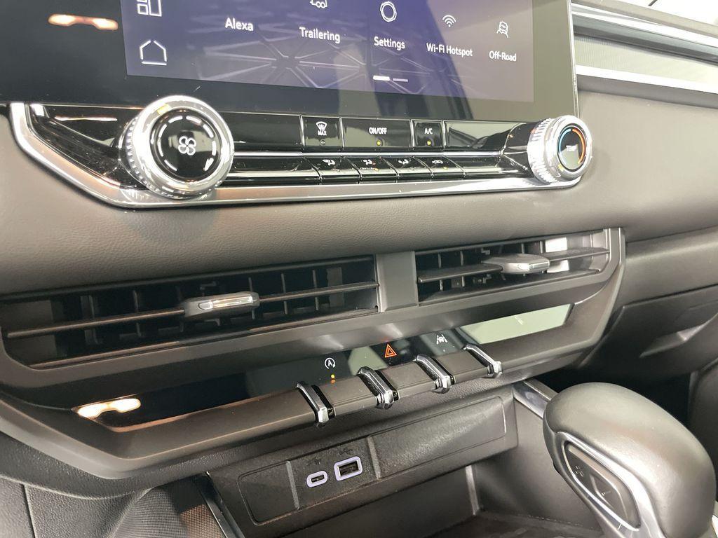 used 2024 GMC Canyon car, priced at $34,477