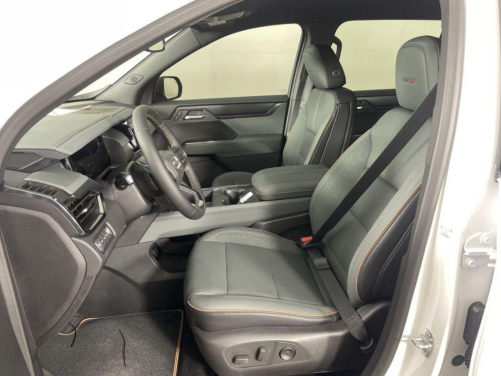 new 2025 GMC Acadia car, priced at $52,895