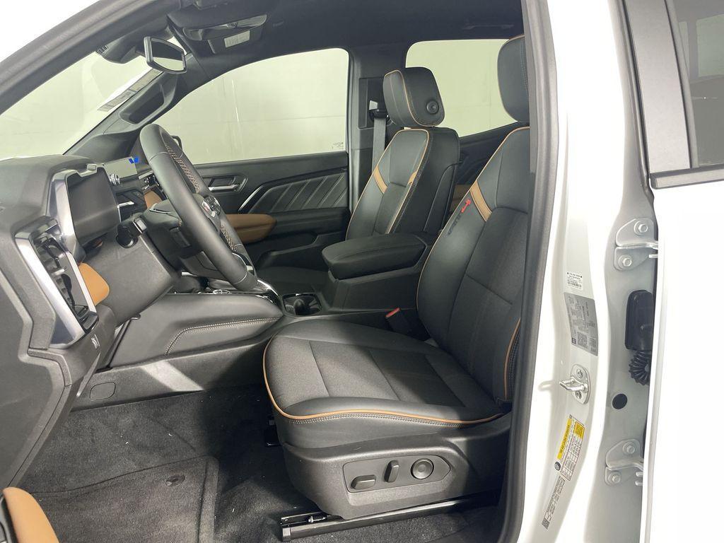 new 2025 GMC Canyon car, priced at $47,395