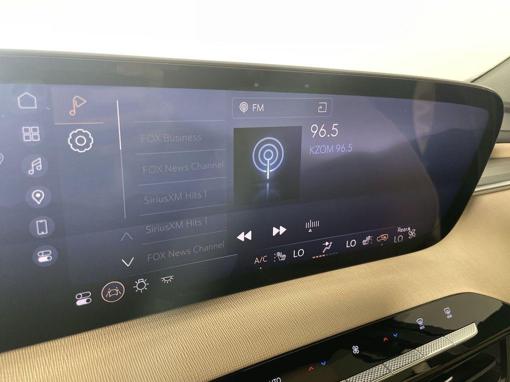used 2025 Buick Enclave car, priced at $40,351