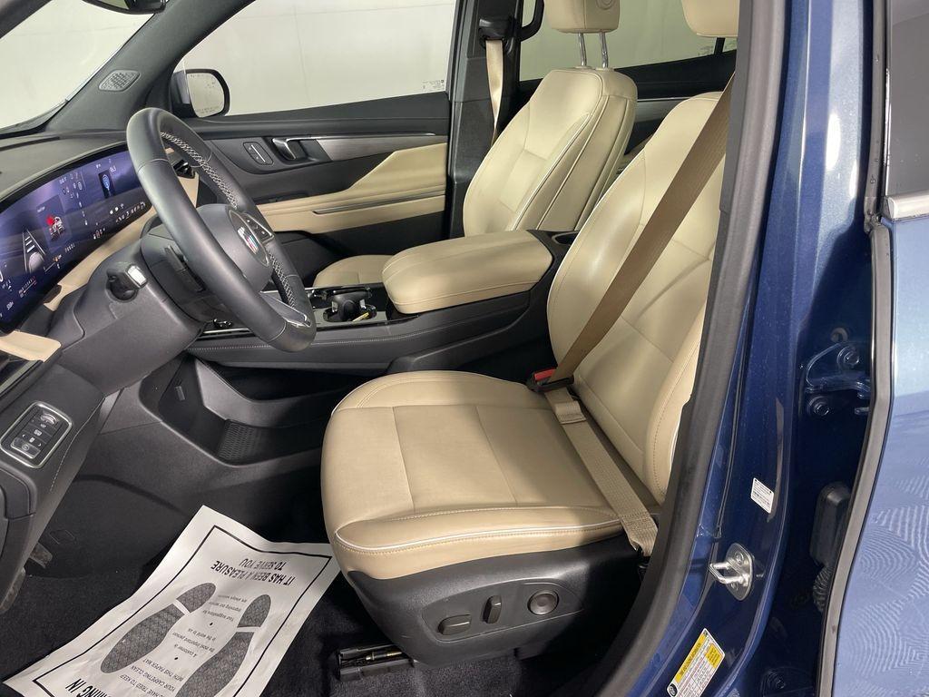 used 2025 Buick Enclave car, priced at $40,351