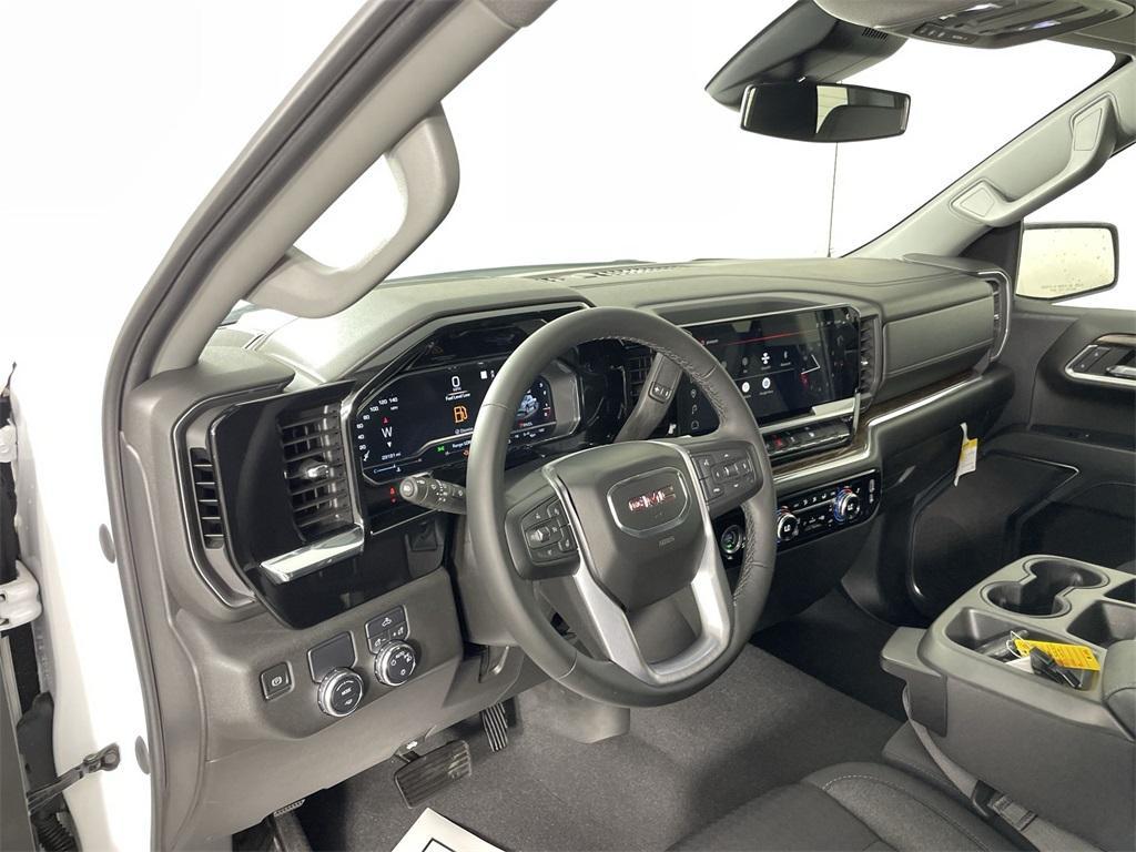 used 2023 GMC Sierra 1500 car, priced at $38,700
