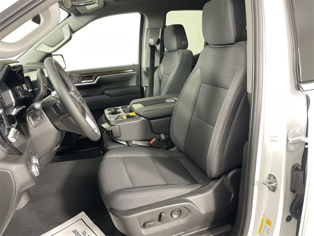 used 2023 GMC Sierra 1500 car, priced at $38,700