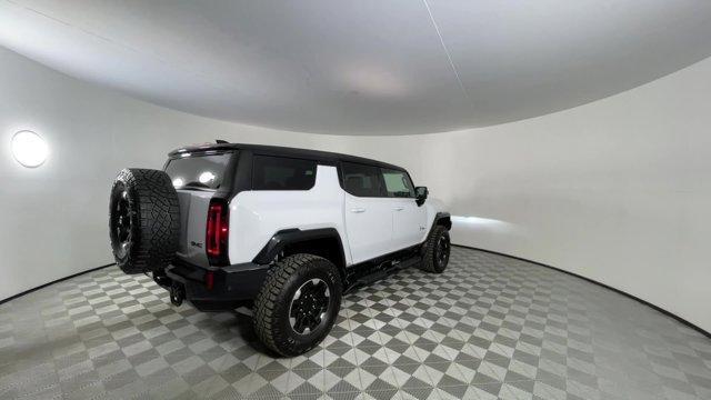 new 2024 GMC HUMMER EV car