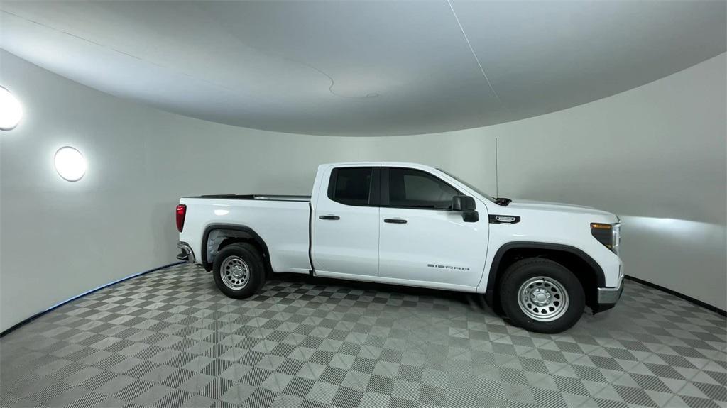 new 2025 GMC Sierra 1500 car, priced at $41,795