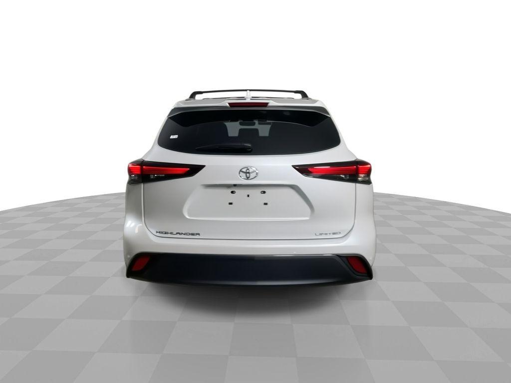 used 2024 Toyota Highlander car, priced at $47,072
